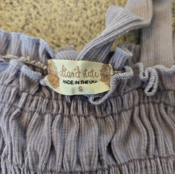 Small Top - Picture 2 of 3